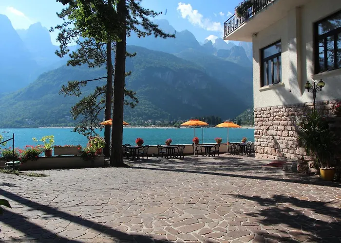 Lago Park Hotel